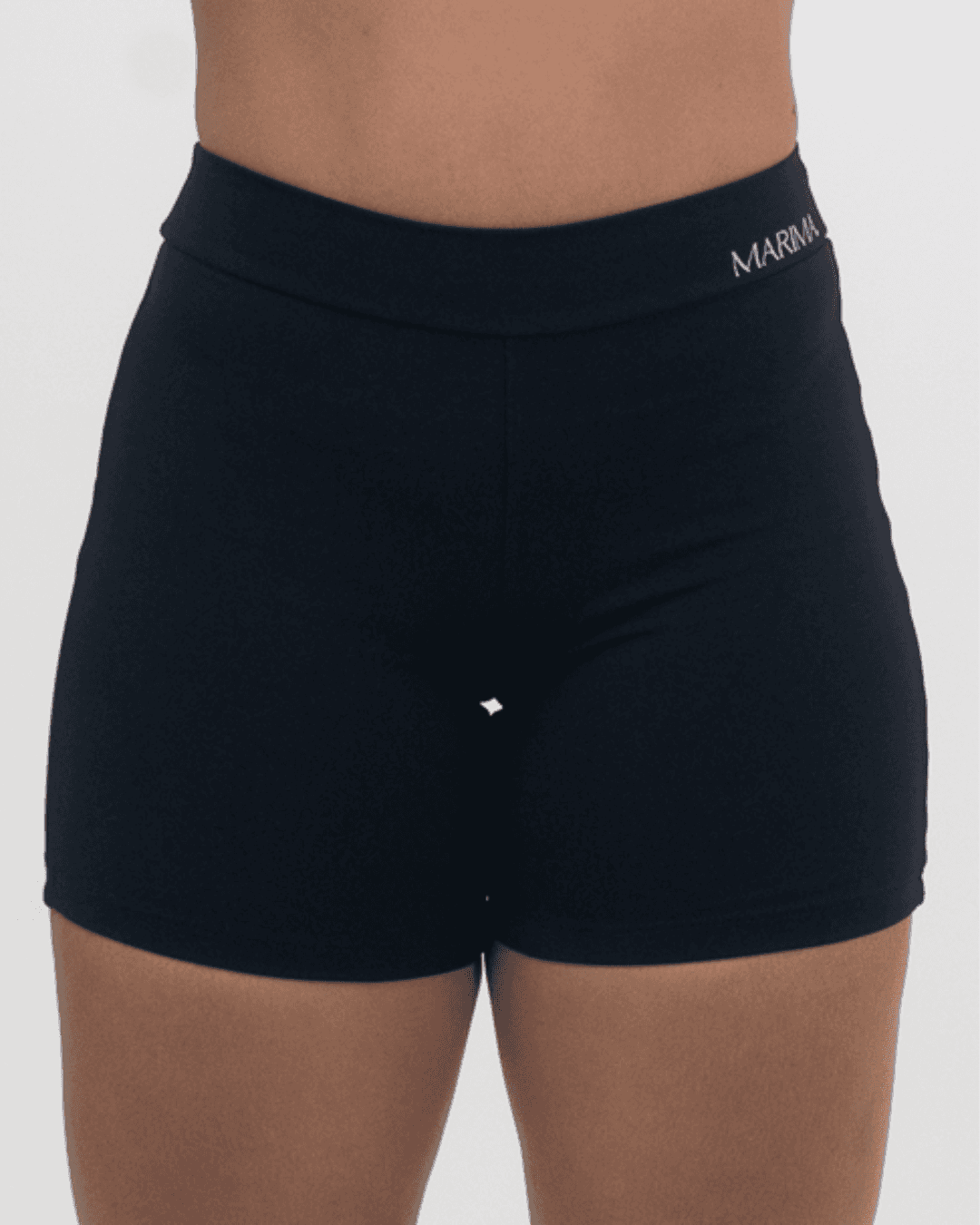 Short Fitness Preto com Recorte
